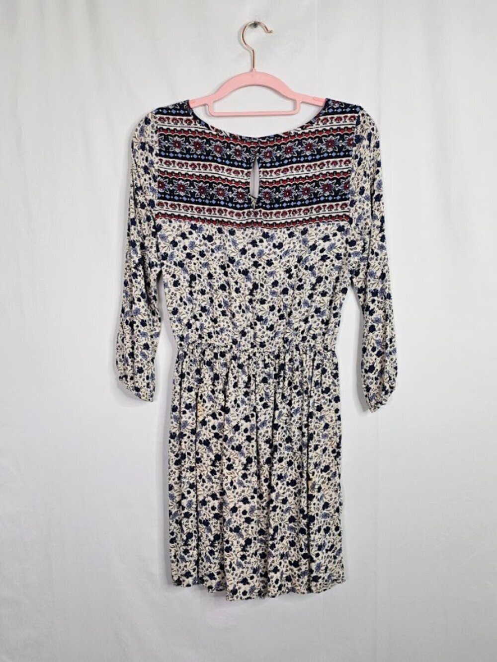 HOLLISTER Dress size S OFF WHITE w BLUE & RED Floral Boho 3/4 Sleeve Summer Cute - Picture 8 of 8